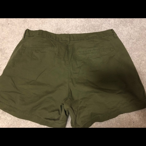 Old Navy Army Green Shorts - Picture 2 of 3